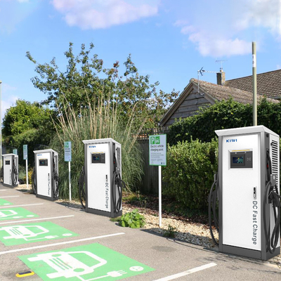 Hızlı şarj çözümleri için 120KW OCPP 1.6J/1.5J Type2 CCS Chademo EV DC Şarj Yığınları