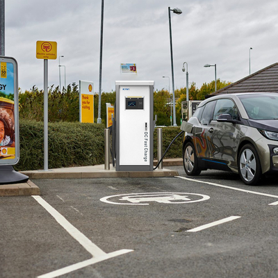 EV arabalarının yüksek frekanslı ve hızlı şarjı için 120KW DC araç şarj cihazı