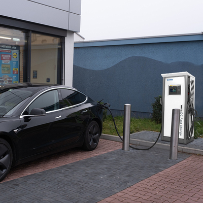 60KW 1000V 3 Pin CCS Combo 2 DC Ev şarj cihazı Benz EQC CE onaylı OCPP OCPP 1.6J/1.5J