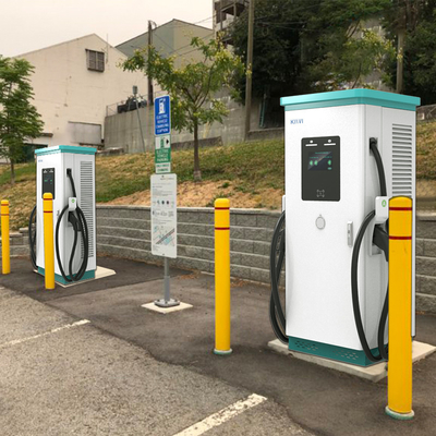 240KW DC çıkış akımı 60kw CCS Chademo EV şarj cihazı Ocpp16.j Çift silahlı hızlı şarj cihazı
