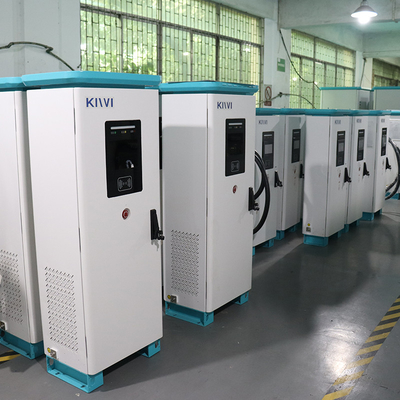 CCS/CHAdeMO/Tesla OCCP 1.6 Çıkış Voltajı 150V-1000V ile uyumlu 120KW DC EV Şarj cihazı