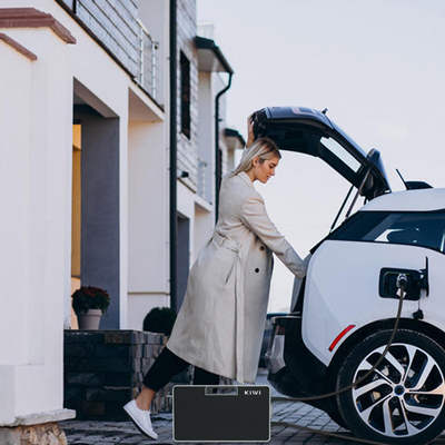 Alışveriş merkezinde Hyundai Ioniq 5 için 7KW güç çıkışı elektrikli araç şarj cihazı
