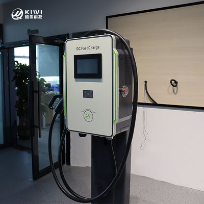 DC Wallbox Şarj cihazı 30kW 40kW Arabalar CCS 40A Hızlı EV Şarj cihazı 600V Şebeke frekansı 50Hz