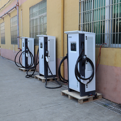 150-160kw Seviye 3 EV Şarj Yığın Plug ve Plug Sıcaklığı Algılama ile Şarj